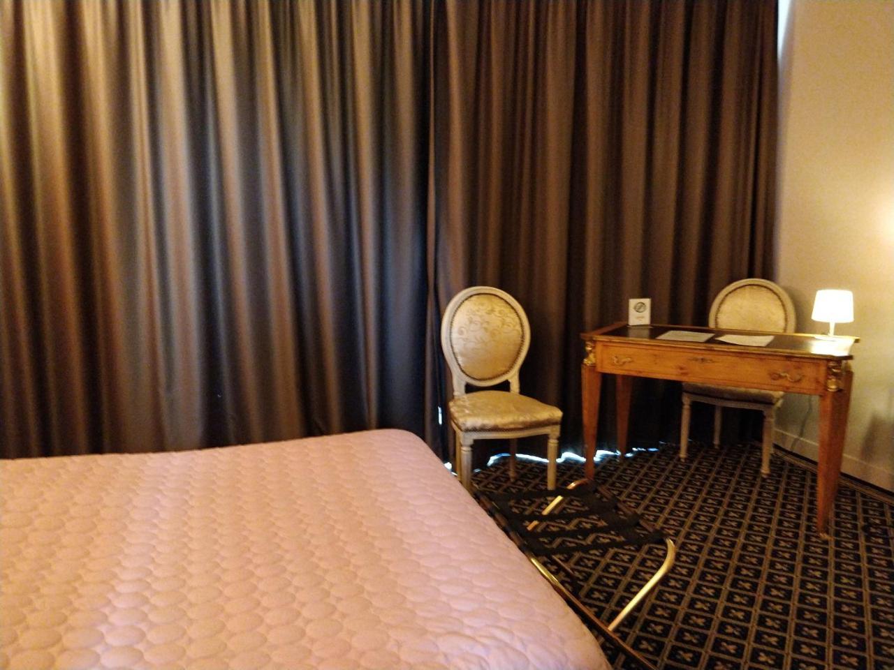Hotel Fleur De Lys Bailleul  Εξωτερικό φωτογραφία